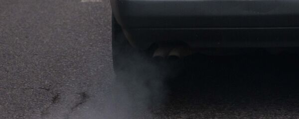 Выхлопная труба машины. Архивное фото - Sputnik Кыргызстан