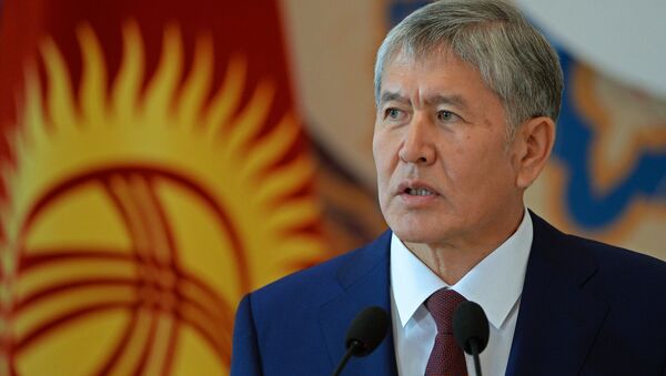 Президент Алмазбек Атамбаев принял верительные грамоты от послов ряда иностранных государств - Sputnik Кыргызстан