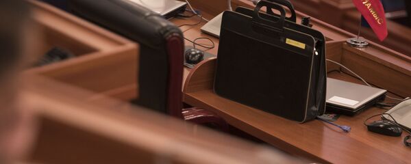 Заседание депутатов в Жогорку Кенеш - Sputnik Кыргызстан