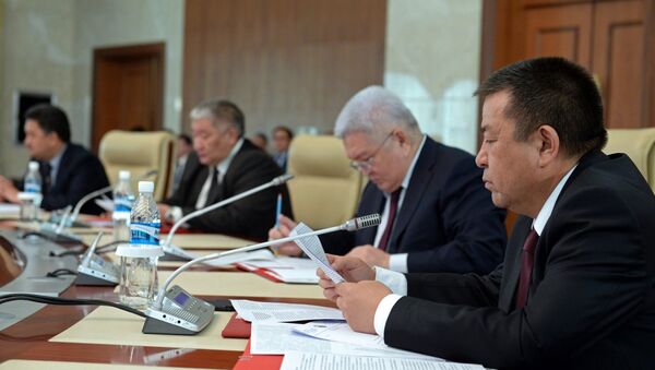 Глава социал-демократической партии Чыныбай Турсунбеков. Архивное фото - Sputnik Кыргызстан