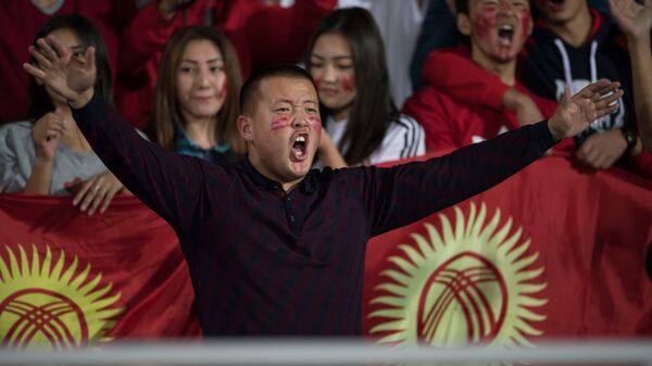 Болельщик на футбольном матче, архивное фото - Sputnik Кыргызстан