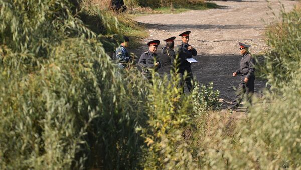 Часть жилмассива Энесай заблокирована милицией, идет проверка домов - Sputnik Кыргызстан