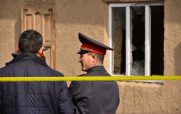 Операция по поимке особо опасных преступников — троих беглых заключенных СИЗО-50 — продолжается. - Sputnik Кыргызстан