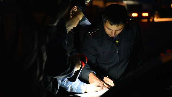 Сотрудники МВД на спецоперации по задержанию беглого заключенного. Архивное фото - Sputnik Кыргызстан