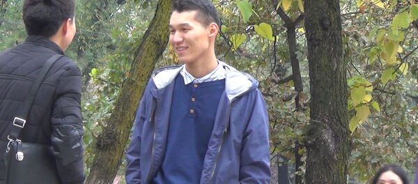 Спасите жизнь моему другу, сдайте кровь — соцэксперимент в Бишкеке Спасите жизнь моему другу, сдайте кровь — соцэксперимент в Бишкеке - Sputnik Кыргызстан