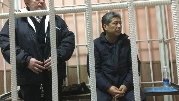 Подсудимые Хаджимурат Коркмазов и Данияр Нарымбаев в суде. Архивное фото - Sputnik Кыргызстан