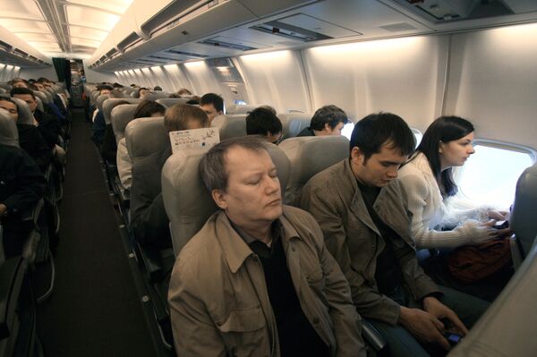 Учактагы ымыркайдын өлүмү. Самолетко кандай оору менен ооругандар түшө албайт - Sputnik Кыргызстан