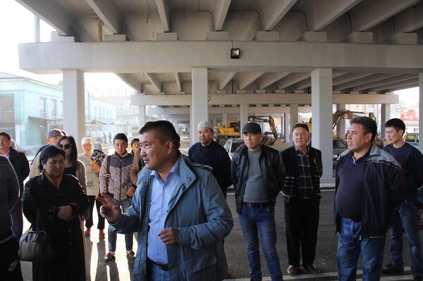 Мэр Оша Айтмамат Кадырбаев на открытии эстакадного моста в городе Ош. - Sputnik Кыргызстан
