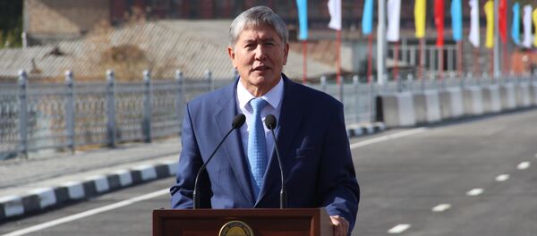 Президент Алмазбек Атамбаев. Президент Алмазбек Атамбаев. - Sputnik Кыргызстан