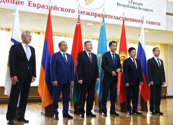 Премьер-министр РФ Д.Медведев принимает участие в заседании межправительственного совета стран-членов ЕАЭС в Белоруссии - Sputnik Кыргызстан