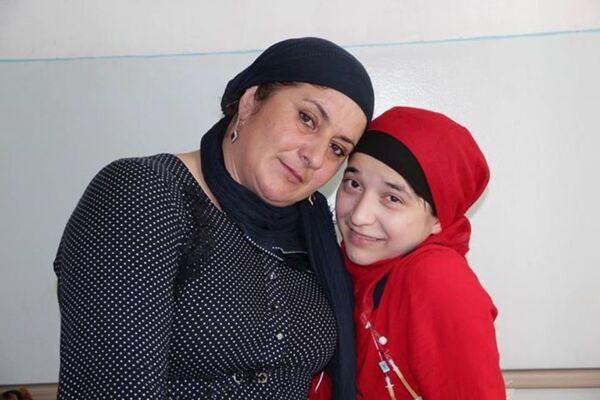 Зита Резаханова с мамой. Архивное фото - Sputnik Кыргызстан