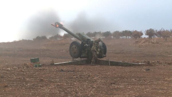 Солдаты сирийской армии ударили по боевикам из Градов и пушек. Кадры боя - Sputnik Кыргызстан