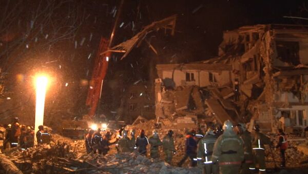Спасатели под завалами искали выживших на месте взрыва дома под Хабаровском - Sputnik Кыргызстан