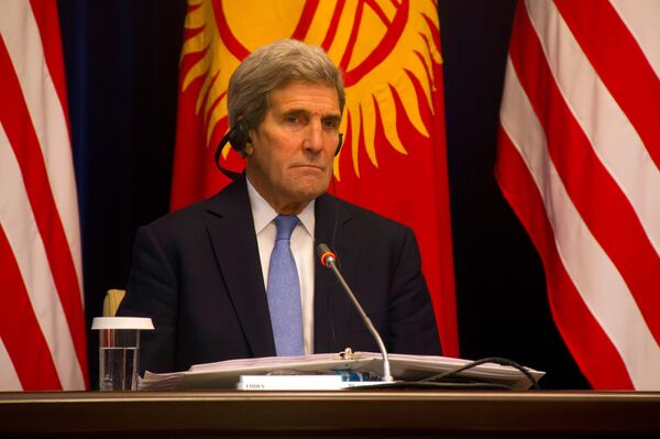 Государственный секретарь США Джон Керри в брифинге - Sputnik Кыргызстан