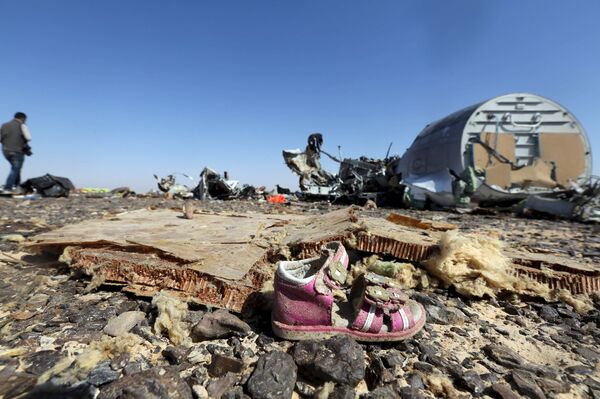 Обломкои российского авиалайнера, потерпевшего крушение в районе Хассан, Египет. Архивное фото - Sputnik Кыргызстан