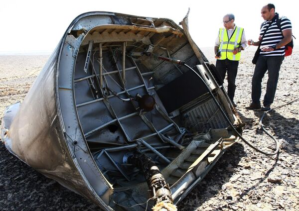 Обломки самолета Airbus A321 авиакомпании Когалымавиа. - Sputnik Кыргызстан