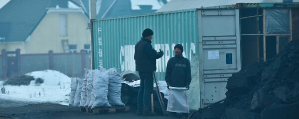 Көмүр сатуу. Архив Көмүр сатуу. Архив - Sputnik Кыргызстан