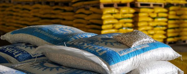 Мешки фасоли в предприятии по переработке фасоли. Архивное фото - Sputnik Кыргызстан