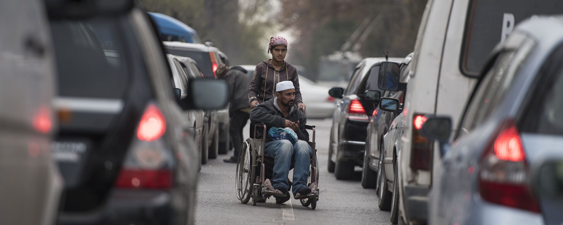 Борьба с попрошайничеством в Бишкеке - Sputnik Кыргызстан, 1920, 24.04.2026