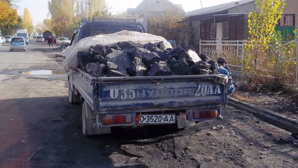 Продажа угля. Архивное фото - Sputnik Кыргызстан