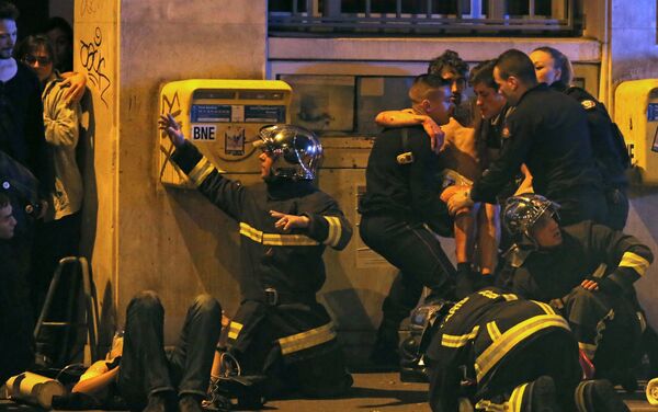В столице Франции в пятницу вечером произошла серия терактов. Всего ликвидированы восемь террористов. - Sputnik Кыргызстан