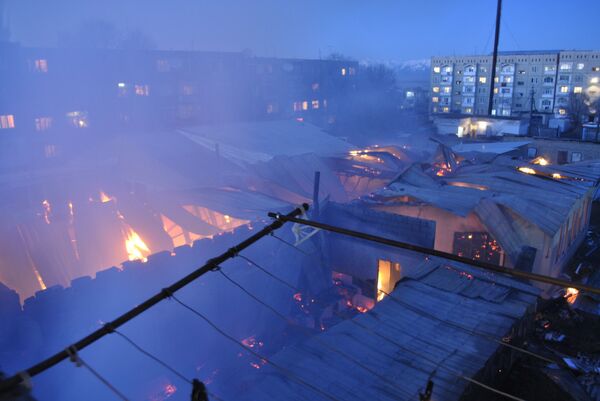 В Караколе сгорело бывшее кафе Сайран - Sputnik Кыргызстан