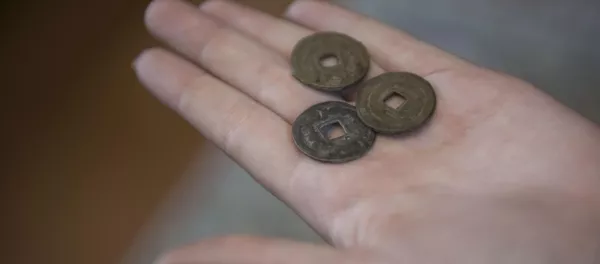 Лавки Бишкека: от знаменитой катеньки до антикварной подделки будды - Sputnik Кыргызстан