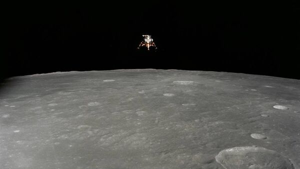 Посадка модуля Apollo 12 на Луну. - Sputnik Кыргызстан