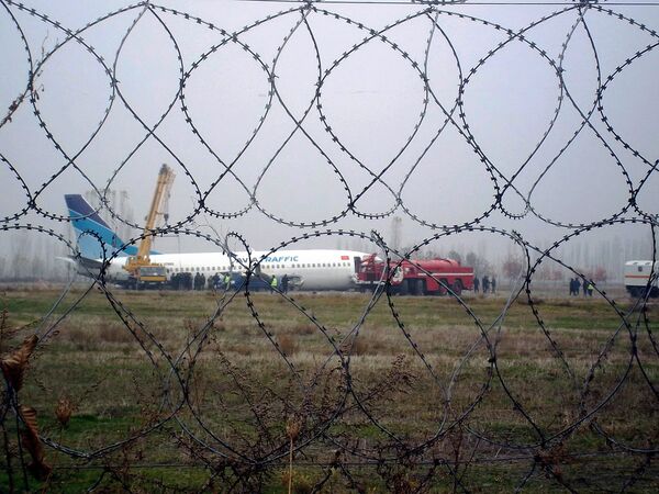 Бир да учагыбыз жок! Бүк түшкөн кыргыз авиациясынын абалы тууралуу арман кеп - Sputnik Кыргызстан