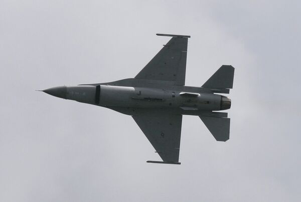 F-16 учагы. Архив - Sputnik Кыргызстан