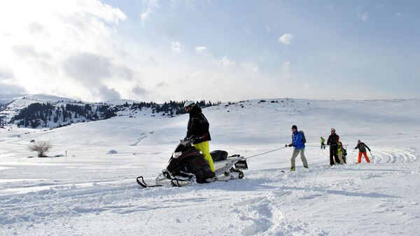 Снег в долине Жыргылан - Sputnik Кыргызстан