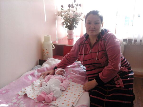Рахат Белекова — мать шестимиллионной кыргызстанки Айлин. Архив - Sputnik Кыргызстан