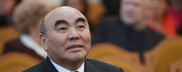 Первый президент Кыргызстана Аскар Акаев. Архивное фото - Sputnik Кыргызстан