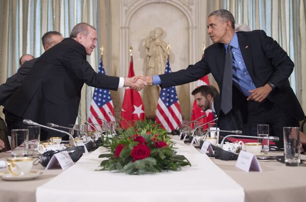 Двухсторонняя встреча президентов Турции и США в Париже. - Sputnik Кыргызстан