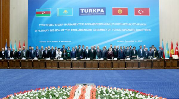 Участники VI пленарного заседания ТюркПА в Астане. - Sputnik Кыргызстан