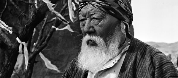 СССР эл артисти, Кыргыз ССРинин Токтогул атындагы Мамлекеттик сыйлыгынын лауреаты Муратбек Рыскулов. Архив - Sputnik Кыргызстан