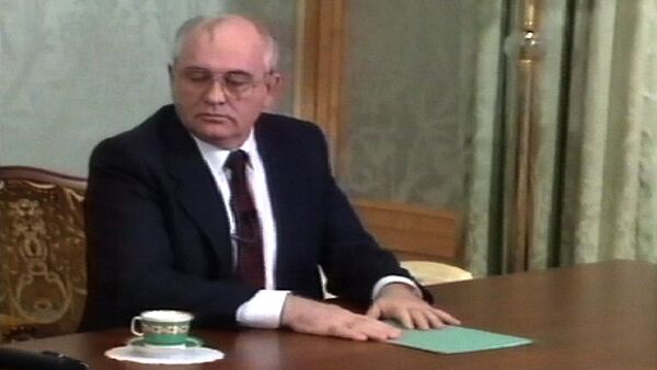 Горбачев покидает Кремль – конец советской эпохи. Съемки 1991 года - Sputnik Кыргызстан