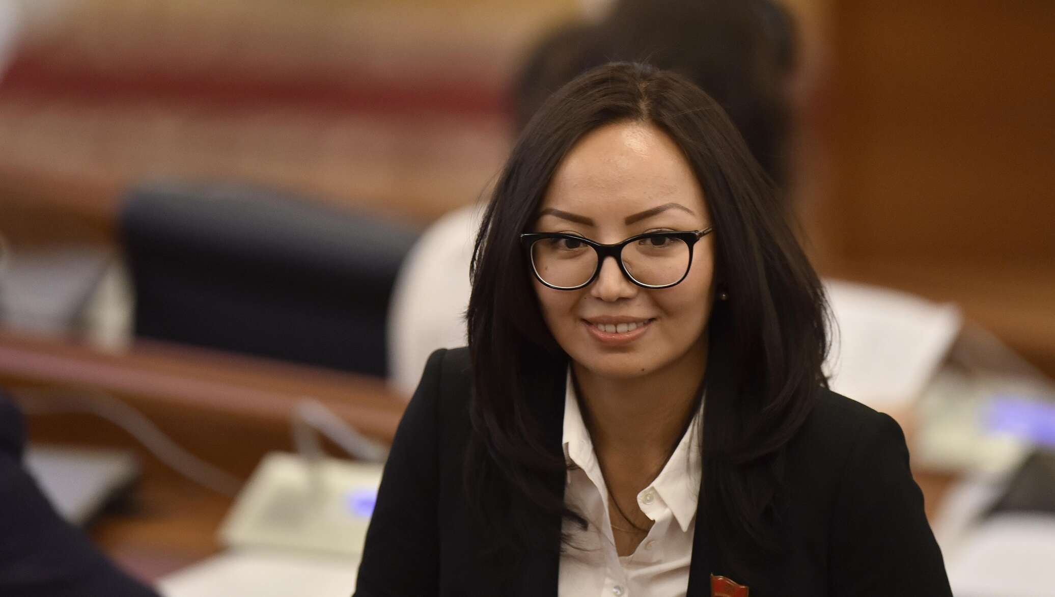 Список электронных адресов. Вывеска приемной депутата. Председатель партии единая россия 2001. Мамашева айсулуу турусбековна. Школьный адрес электронной почты.