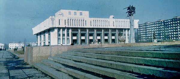 Бишкек тогда и сейчас. Интерактивные фото - Sputnik Кыргызстан