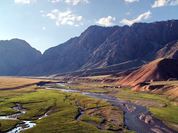 Кажырты  – бийик тоолордун арасынан орун алган Соң-Көлдөн агып чыккан жалгыз дарыя - Sputnik Кыргызстан
