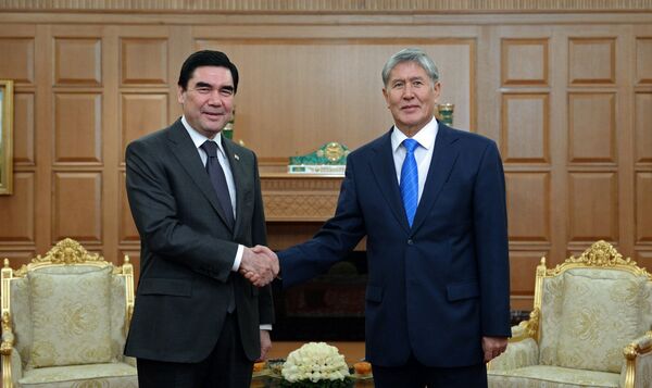 Визит президента Кыргызской Республики Алмазбека Атамбаева в Ашхабад - Sputnik Кыргызстан