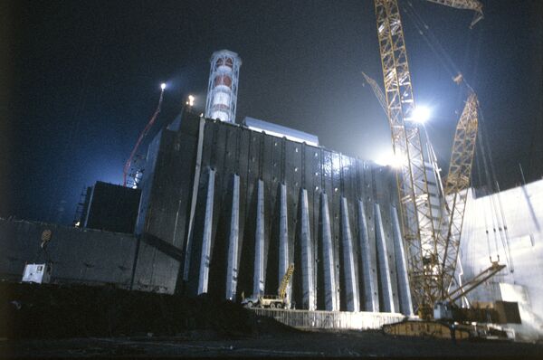 Четвертый аварийный энергоблок Чернобыльской АЭС - Sputnik Кыргызстан