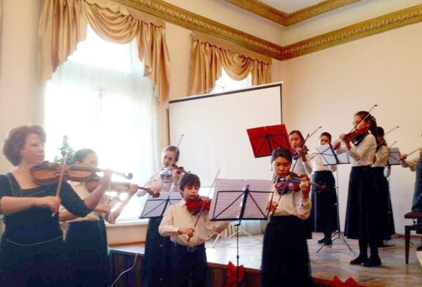 Музыканты исполняют композицию на концерте памяти Георгия Свиридова. - Sputnik Кыргызстан