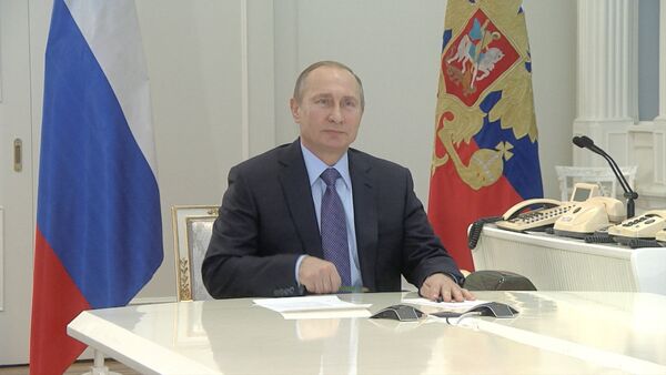 Путин из Кремля дал команду на пуск второй нитки энергомоста с Кубани в Крым - Sputnik Кыргызстан