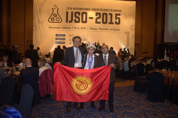 XII International Junior Science (IJSO- 2015) олимпиадасынын катышуучусу. - Sputnik Кыргызстан