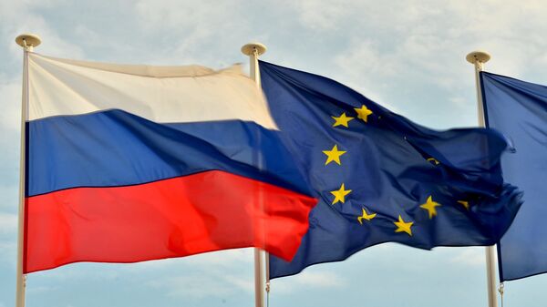 Флаги России и ЕС. Архивное фото - Sputnik Кыргызстан
