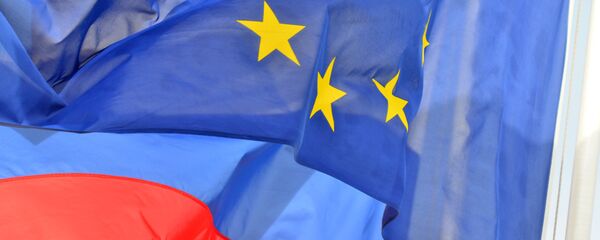 ЕБдин жана Россиянын желектери. Архив - Sputnik Кыргызстан