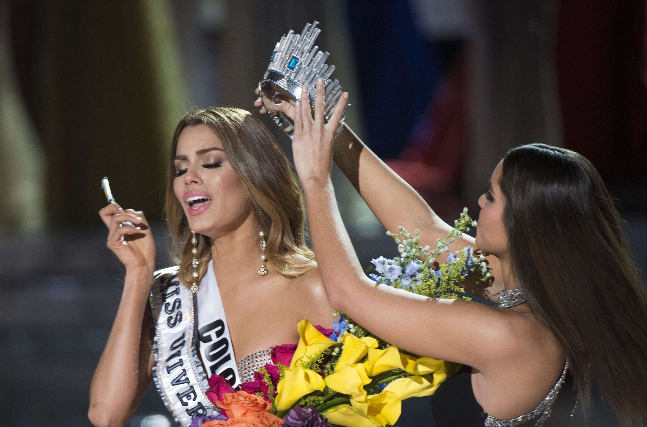 Красавицы на играх будущего видео. Мисс Вселенная 2015. Мисс Вселенная 2015 Колумбия. Мисс Вселенная 2015 россиянка.