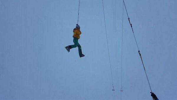 Как спасали спортсменов на горнолыжной базе Тогу-Булак — кадры очевидц - Sputnik Кыргызстан