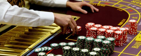 Крупье в казино. Архивное фото - Sputnik Кыргызстан